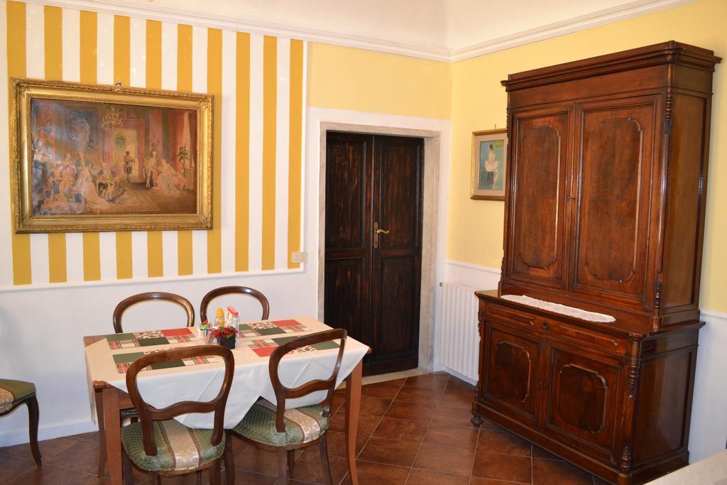 Corte Palazzo Picedi Benettini 萨尔扎纳 外观 照片