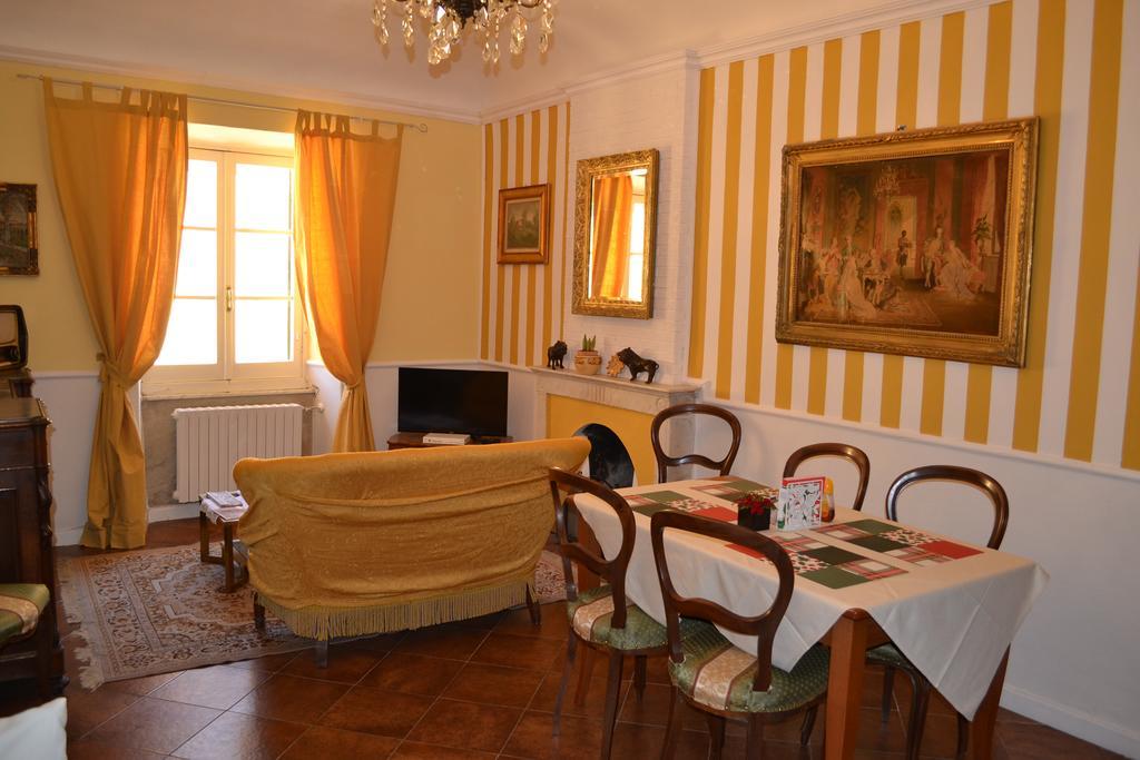 Corte Palazzo Picedi Benettini 萨尔扎纳 外观 照片