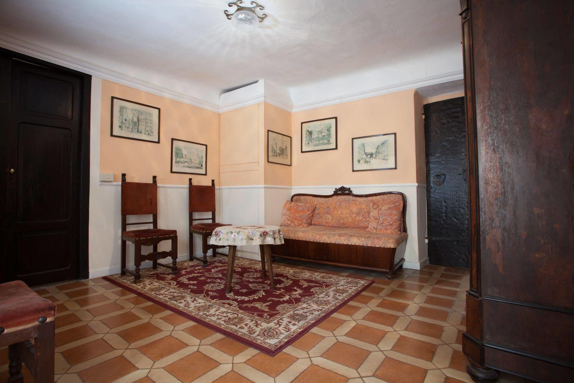 Corte Palazzo Picedi Benettini 萨尔扎纳 外观 照片