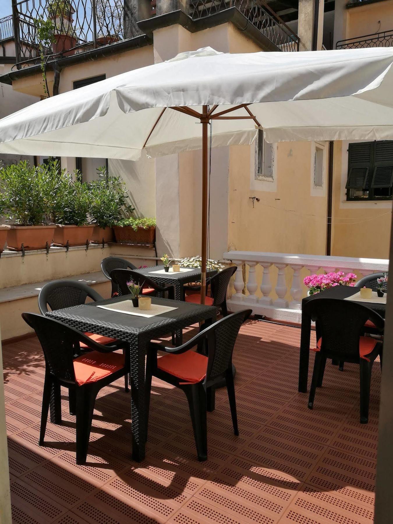 Corte Palazzo Picedi Benettini 萨尔扎纳 外观 照片