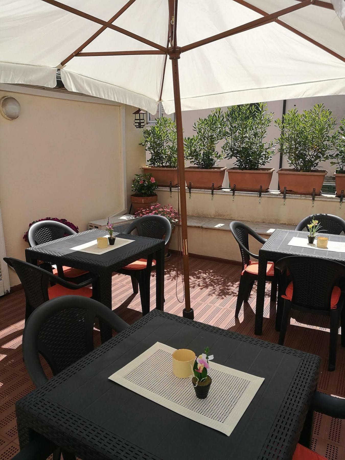Corte Palazzo Picedi Benettini 萨尔扎纳 外观 照片